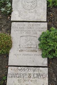 Boulogne Eastern Cemetery - Newman, Frederick George