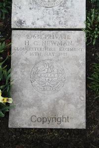 Boulogne Eastern Cemetery - Newman, Henry Claude