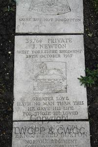 Boulogne Eastern Cemetery - Newton, James