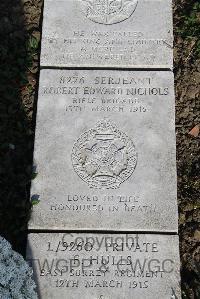 Boulogne Eastern Cemetery - Nichols, Robert Edward