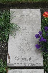 Boulogne Eastern Cemetery - Nichols, William Edwin