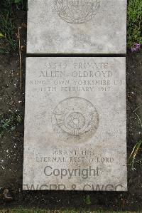 Boulogne Eastern Cemetery - Oldroyd, Allen