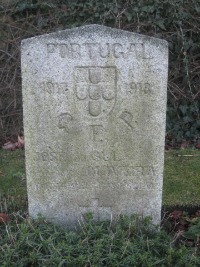 Boulogne Eastern Cemetery - Oliveira, Jose Do Sul
