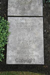 Boulogne Eastern Cemetery - Ormond, J