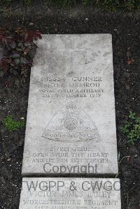 Boulogne Eastern Cemetery - Ormrod, Peter