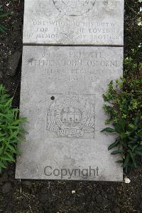 Boulogne Eastern Cemetery - Osborne, Stephen John