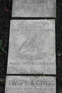 Boulogne Eastern Cemetery - Owens, John Edward