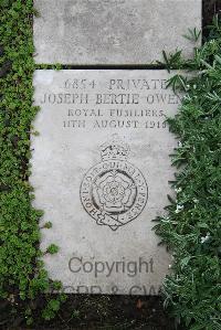 Boulogne Eastern Cemetery - Owens, Joseph Bertie