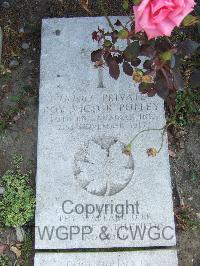 Boulogne Eastern Cemetery - Pixley, A M