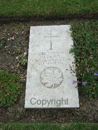 Boulogne Eastern Cemetery - Prime, Reginald Francis