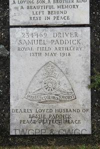 Boulogne Eastern Cemetery - Paddick, Samuel