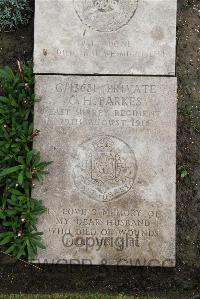 Boulogne Eastern Cemetery - Parkes, C H