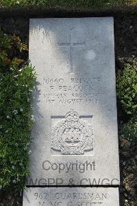 Boulogne Eastern Cemetery - Peacock, Frederick