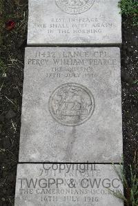 Boulogne Eastern Cemetery - Pearce, Percy William