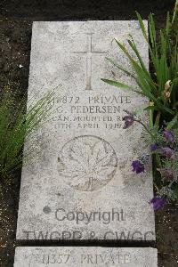 Boulogne Eastern Cemetery - Pedersen, G