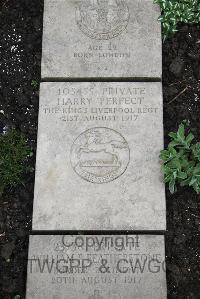 Boulogne Eastern Cemetery - Perfect, Harry