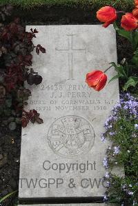 Boulogne Eastern Cemetery - Perry, J J