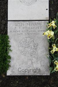Boulogne Eastern Cemetery - Phillpott, Frederick James