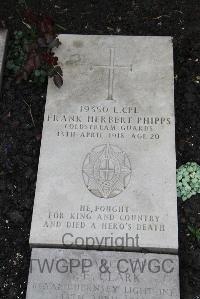 Boulogne Eastern Cemetery - Phipps, Frank Herbert