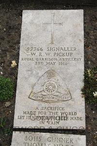 Boulogne Eastern Cemetery - Pickup, W R W