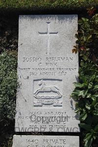 Boulogne Eastern Cemetery - Pink, Clifford