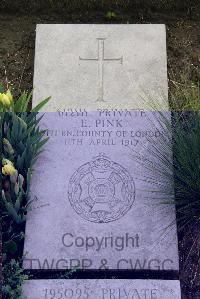 Boulogne Eastern Cemetery - Pink, E