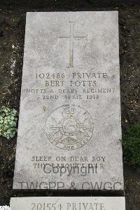 Boulogne Eastern Cemetery - Potts, Bert