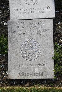 Boulogne Eastern Cemetery - Powell, Edward Harris