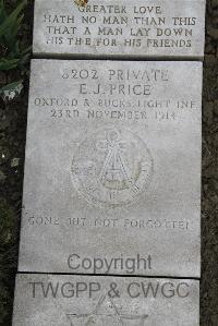 Boulogne Eastern Cemetery - Price, E J