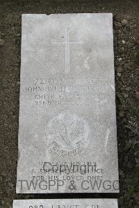 Boulogne Eastern Cemetery - Purches, John William