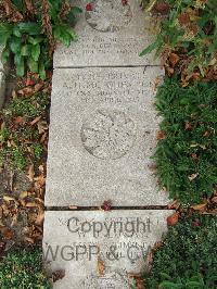 Boulogne Eastern Cemetery - McQuestion, A H