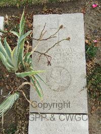 Boulogne Eastern Cemetery - Rockwell, Walter Scott