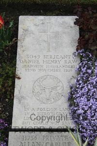 Boulogne Eastern Cemetery - Raw, David Henry