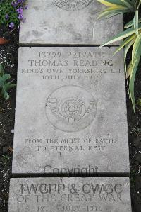 Boulogne Eastern Cemetery - Reading, Thomas