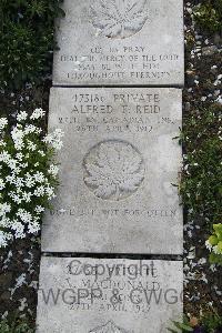 Boulogne Eastern Cemetery - Reid, Alfred Frederick
