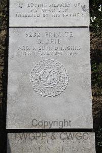 Boulogne Eastern Cemetery - Reid, D