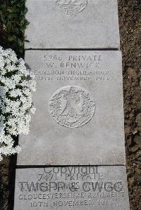 Boulogne Eastern Cemetery - Renwick, W