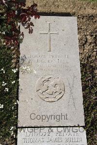 Boulogne Eastern Cemetery - Restell, P J D