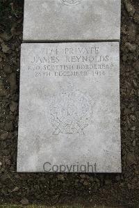 Boulogne Eastern Cemetery - Reynolds, James