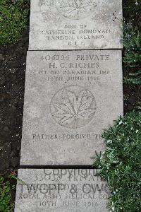 Boulogne Eastern Cemetery - Riches, Harold George