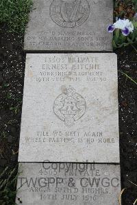 Boulogne Eastern Cemetery - Ritchie, G