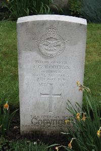 Boulogne Eastern Cemetery - Roberts, Frederick George