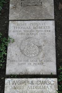 Boulogne Eastern Cemetery - Roberts, Thomas