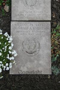 Boulogne Eastern Cemetery - Robertson, Archibald Alan