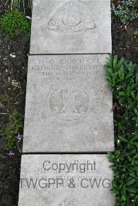 Boulogne Eastern Cemetery - Robertson, George