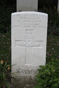 Boulogne Eastern Cemetery - Robertson, John Corner