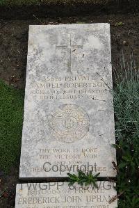 Boulogne Eastern Cemetery - Robertson, Samuel
