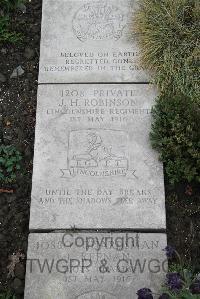 Boulogne Eastern Cemetery - Robinson, John Henry