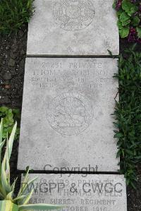 Boulogne Eastern Cemetery - Robinson, Thomas