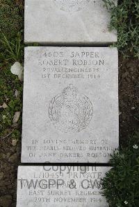 Boulogne Eastern Cemetery - Robson, Robert